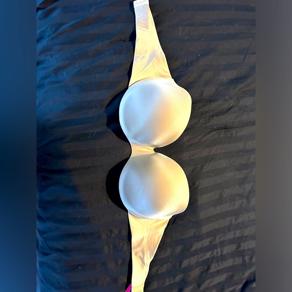 Strapless bra